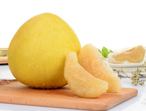 红心柚子不红可以放久点会红吗,红心柚子放的时间长了颜色变淡