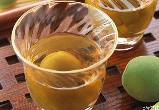 梅见青梅酒容易醉吗,青梅酒容易醉吗