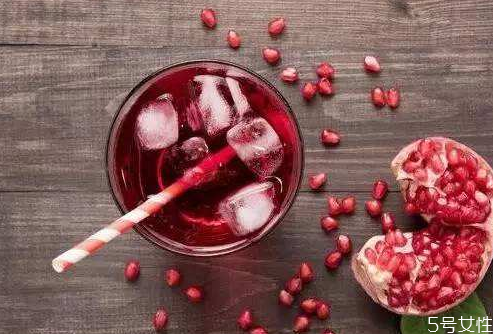 榨石榴汁需要加水吗,石榴榨汁籽要放水吗