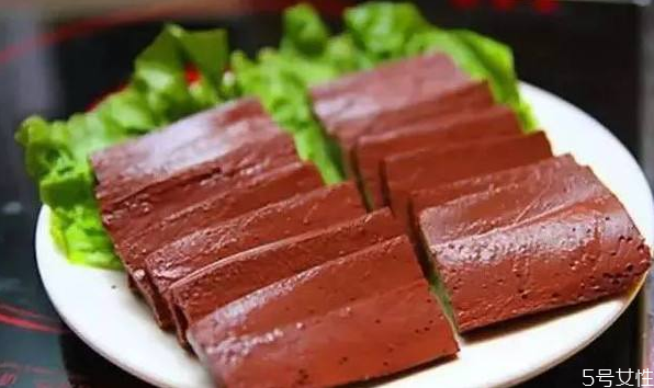 猪血和鸭血有什么区别,猪血和鸭血有什么区别图片