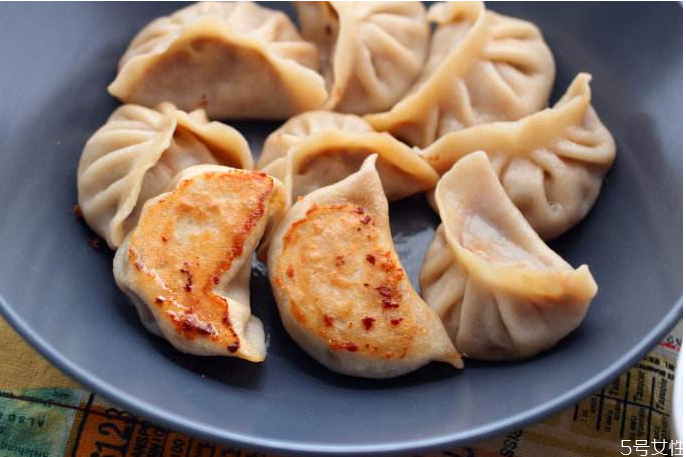 速冻饺子用微波炉怎么加热,冻饺子微波炉怎样加热