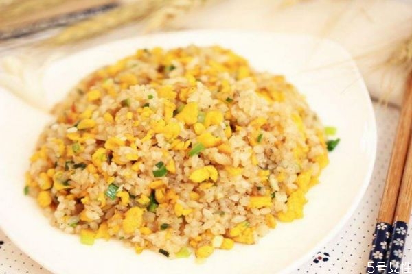 美宝莲fit me 气垫好用不,美宝莲粉底液fit me好用吗 美宝莲fit me 气垫好用不,美宝莲粉底液fit me好用吗