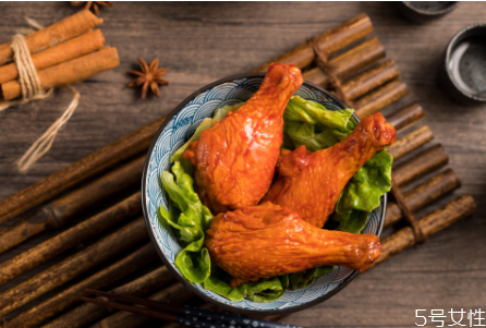 冻鸡腿如何解冻,冷冻鸡腿快速解冻的方法