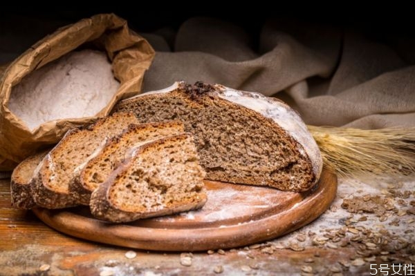 减肥全麦面包哪个牌子好,减肥全麦面包哪种好