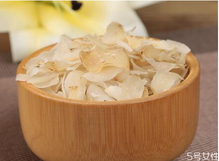 干百合泡多久才能煮汤,干百合要泡多久才可以煮汤