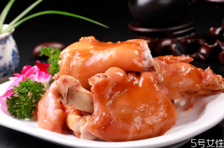 猪蹄汤怎么炖好吃不油腻,猪蹄汤怎么做不油腻又好喝