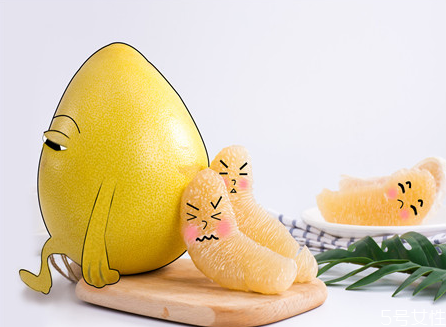 柚子皮洗澡有什么用,柚子皮可以用来洗澡吗和洗脸