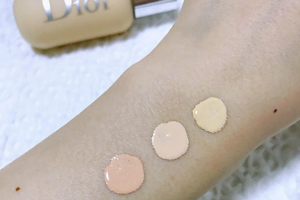 迪奥小奶瓶好用吗,迪奥气垫怎么样,遮瑕效果如何