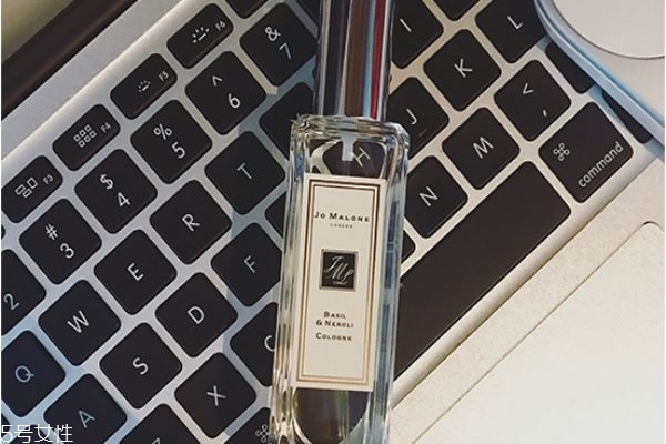 切眉留下疤痕怎么消除(切眉留下的疤痕怎么办)