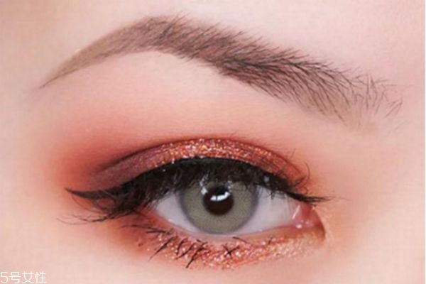 知名网红被毁容是哪个网红(因为丑出名的网红)