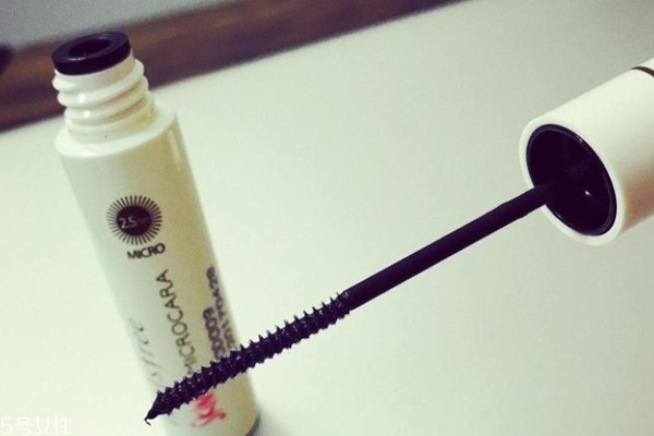 新手适合用什么样的睫毛膏,化妆睫毛膏重要吗