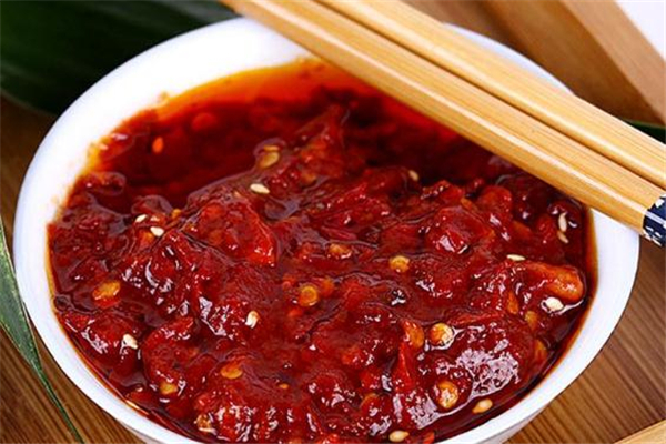 豆瓣酱的营养价值(豆瓣酱的营养价值和功效)