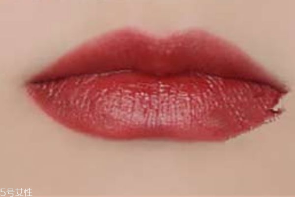 下垂眼线适合什么眼型,下眼睑用什么颜色的眼影