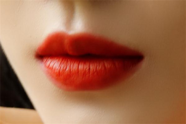 粉色发色显黑吗,粉色发色显黑吗黄皮