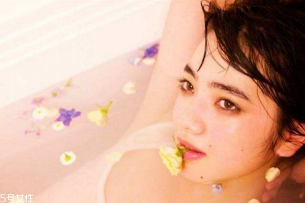 新手如何画眼妆,初学化妆如何画眼妆 新手如何画眼妆,初学化妆如何画眼妆