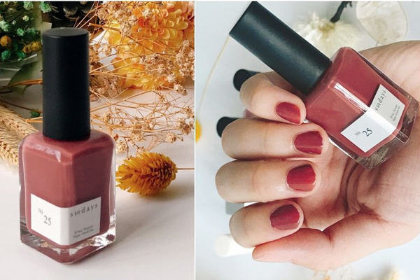 玫红色指甲油,玫瑰红指甲油图片