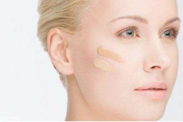 底妆搓泥是因为什么,底妆搓泥怎么回事 底妆搓泥是因为什么,底妆搓泥怎么回事