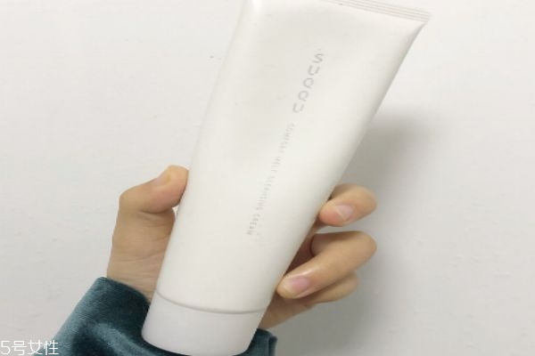 卸妆乳咋用,安利卸妆乳使用方法