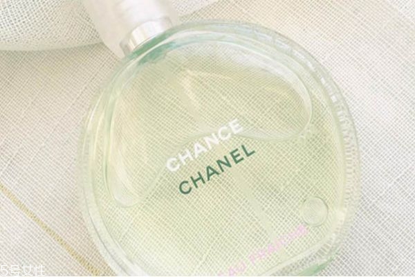 练天鹅颈的方法有什么(如何练天鹅颈) 练天鹅颈的方法有什么(如何练天鹅颈)