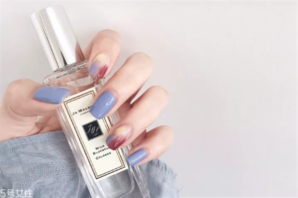 美甲底胶哪个品牌好,美甲店用什么牌子的底胶