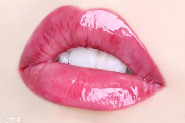 tom ford烈焰幻魅唇膏16,tomford烈焰幻魅唇膏是什么质地