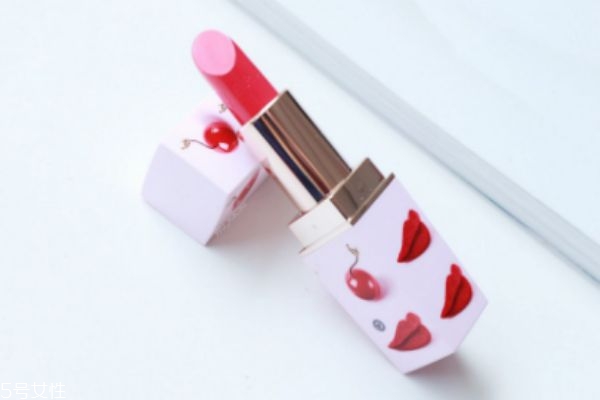 针灸丰胸效果怎么样(打针丰胸有效果吗)