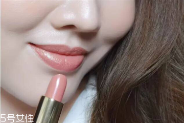 雅诗兰黛111口红试色,雅诗兰黛唇釉110试色