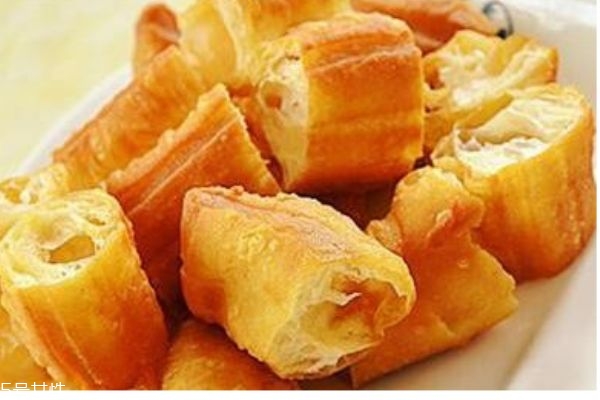 外面的油条经常吃有什么危害呢(油条经常吃有何害处) 外面的油条经常吃有什么危害呢(油条经常吃有何害处)