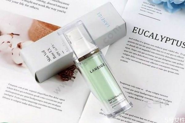 丰胸精油按摩方法(按摩胸部用什么精油丰胸)