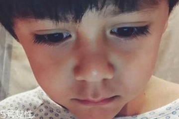 近视眼可以种睫毛吗,眼睛近视可以学种睫毛吗