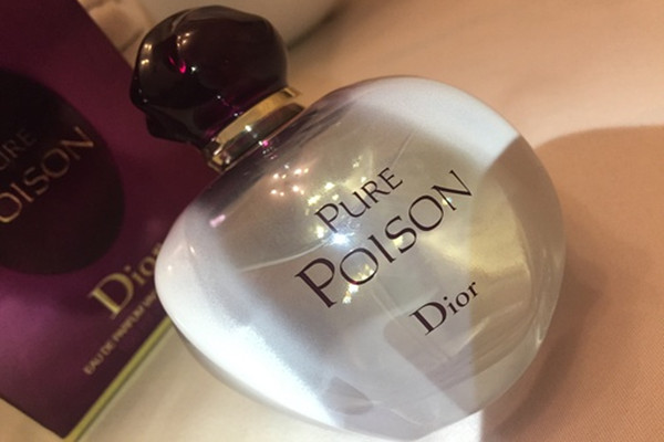 美人鱼肚脐贴怎么样(美人鱼肚脐贴怎么样)