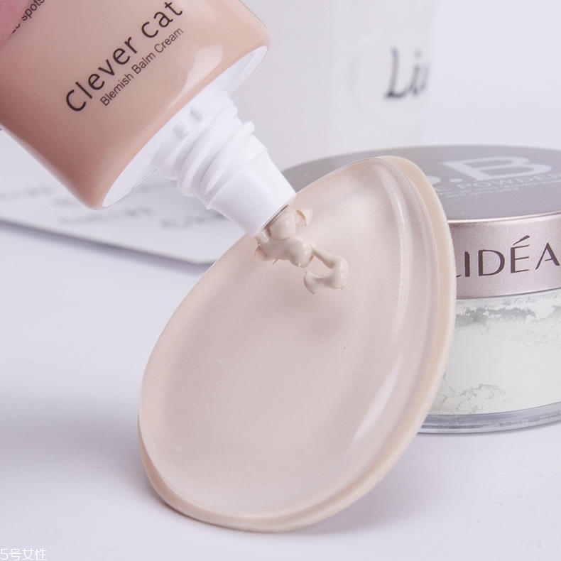 生姜贴肚脐可以天天贴吗(生姜贴肚脐可以天天贴吗)