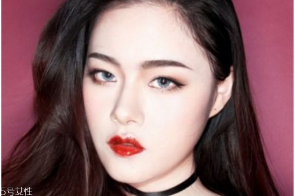 使用丰胸霜多久可以见到效果(用丰胸霜一般多久有效果)