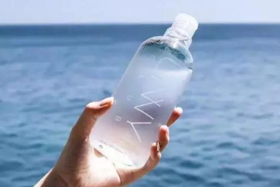 卸妆水和卸妆油哪个好用对皮肤好,卸妆乳和卸妆水卸妆油哪个好