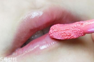 用了湿粉还要用干粉吗,粉饼湿用后还能干用吗