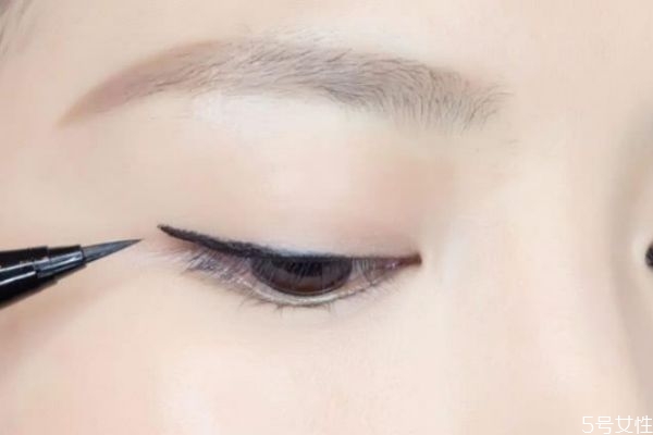 背部肥胖做什么运动好(上半身胖背厚做什么运动)