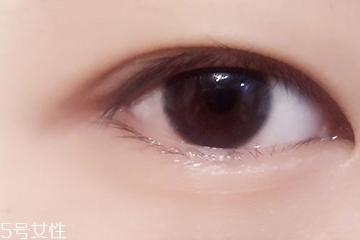 爬楼梯能消耗多少热量(爬楼梯能消耗多少热量?)