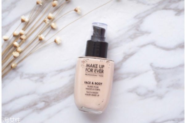 黄皮适合雅诗兰黛dw什么色号,雅诗兰黛dw2c0适合什么肤色