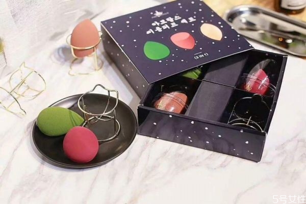 瘦腿精油如何配合按摩以及刮痧(精油腿部刮痧可以瘦大腿吗)