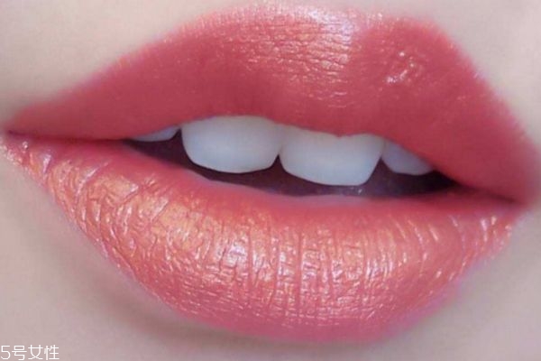 颈纹的预防(颈纹的预防)