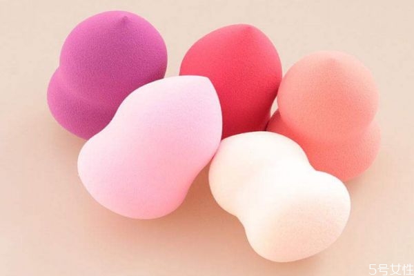 阿芙丰胸精油有用吗(阿芙精油好用吗)