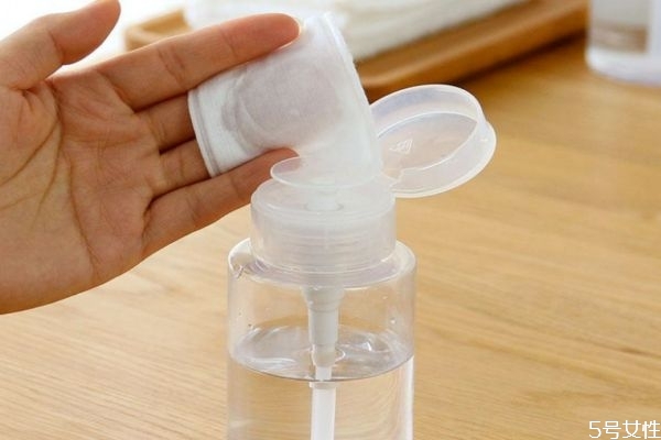 酒精可以卸美甲吗?,酒精能卸美甲吗