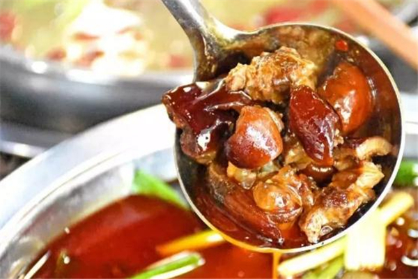 狗肉和螃蟹间隔多久吃最好(吃了螃蟹多久才能吃狗肉)