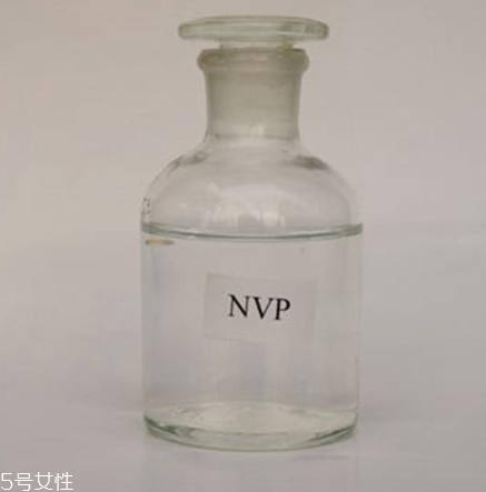 为什么一化妆就长痘痘,为什么用化妆品就起痘痘