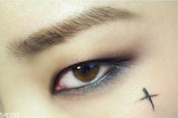 痤疮可以涂隔离霜吗,痘肌可以涂隔离霜吗