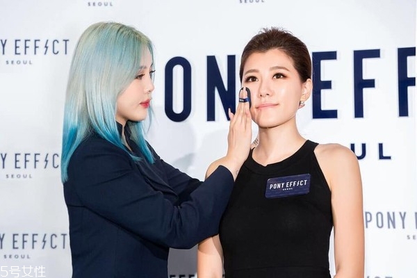 腮红的画法步骤图片,圆脸腮红的画法图解