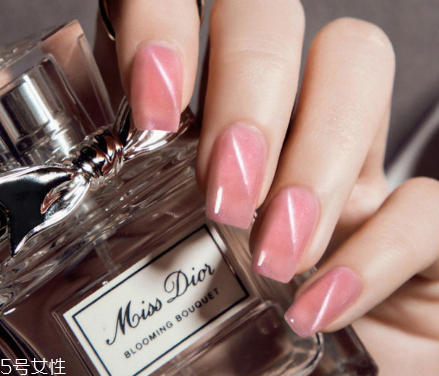 过期粉底液的危害,过期的粉底液有什么用处 过期粉底液的危害,过期的粉底液有什么用处