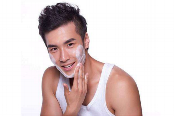 如何涂粉底液不浮粉,粉底液如何涂抹才会不浮粉 如何涂粉底液不浮粉,粉底液如何涂抹才会不浮粉