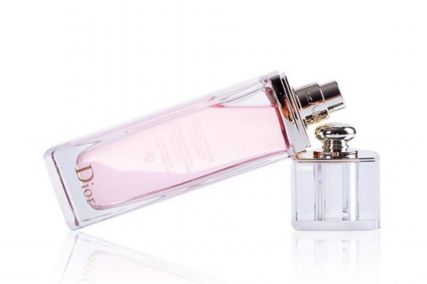 burberry气垫唇釉怎么用,burberry唇釉真假对比