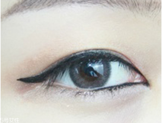 浮肿型大腿的减肥方法(大腿水肿怎么减肥)